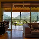 Mountain With Pool Hacisekililer