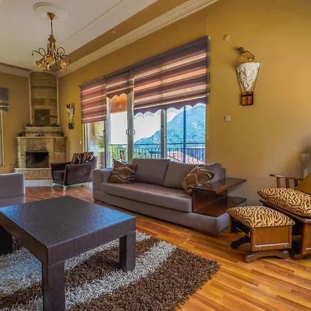 Mountain With Pool Villa *