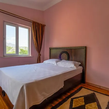 Mountain With Pool Villa