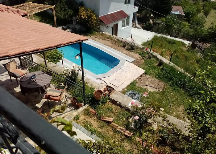 Mountain With Pool Villa *